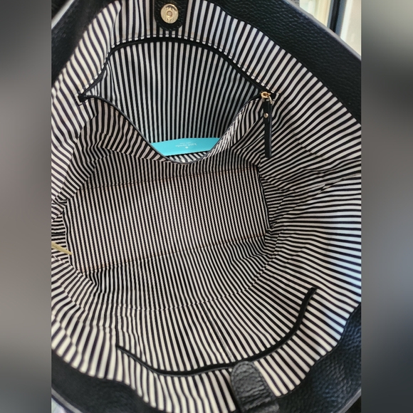 Authentic KATE SPADE Large Tote with HEART DETAIL - Picture 14 of 16